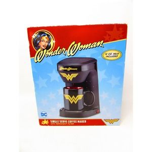 DC Wonder Woman Single Serve Coffee Maker with Mug BRAND NEW!